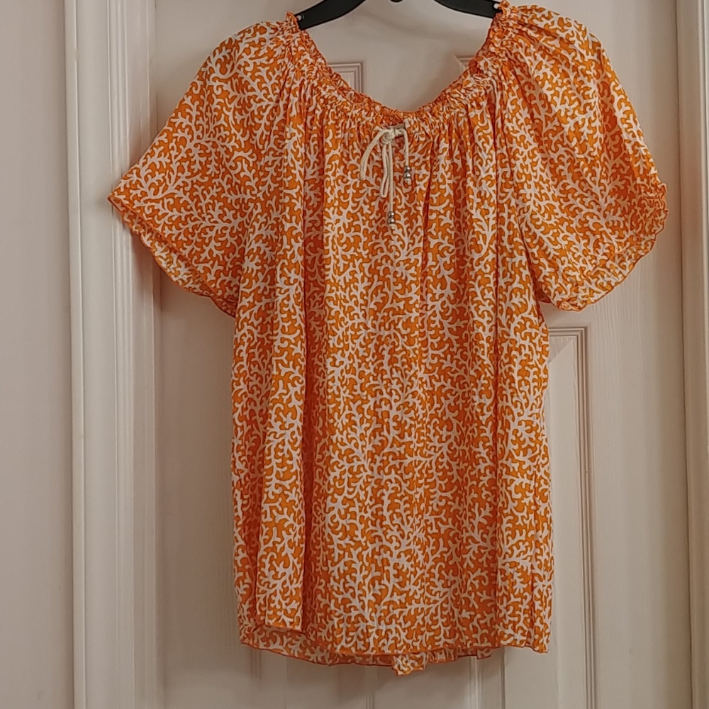 Orange & White flowy blouse